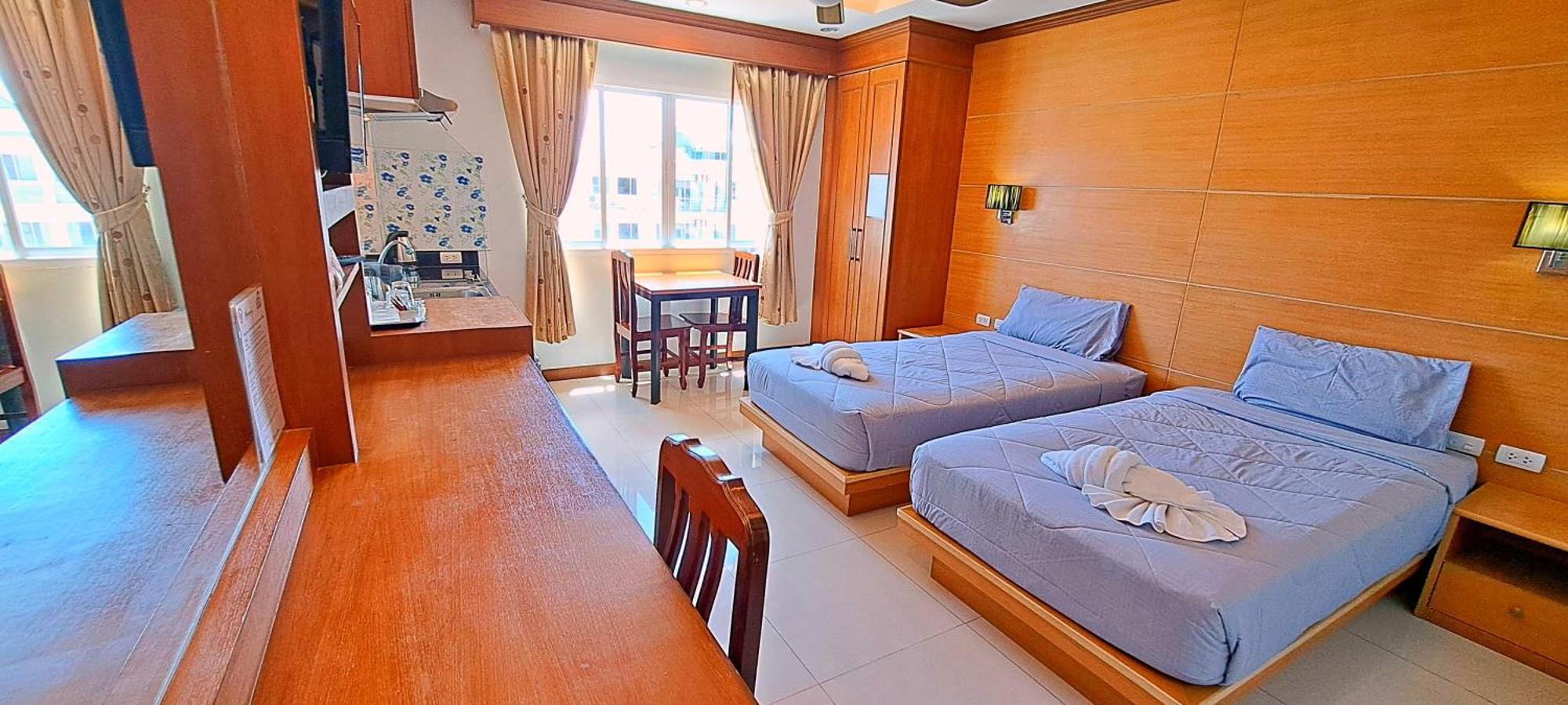 Green Harbor Hotel & Service Apartment Patong Esterno foto